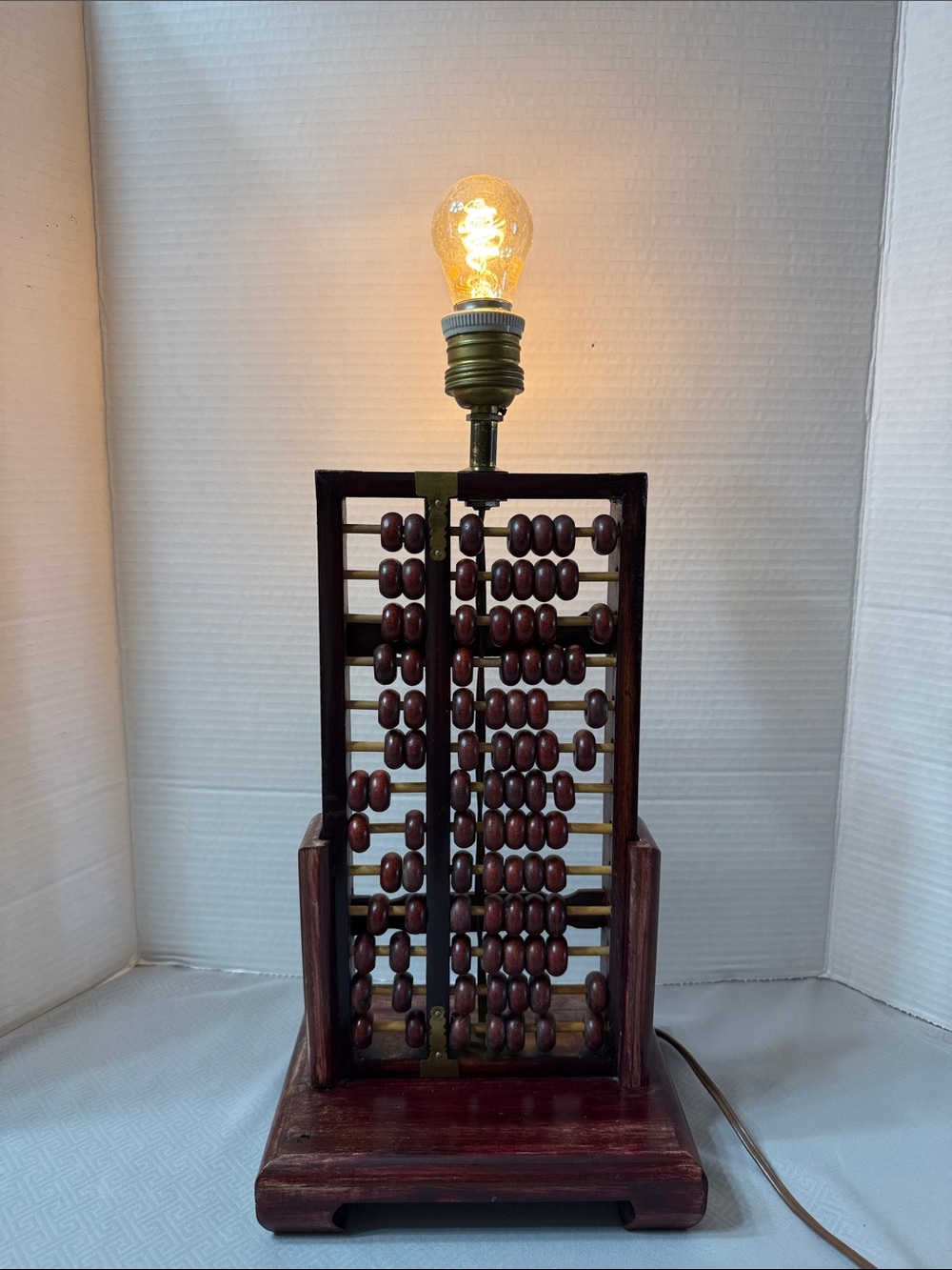 Vintage Mid Century Chinese Redwood Style Wooden Abacus Table Lamp Brass & Beads